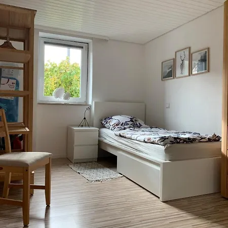 Zu Gast Bei Freunden *